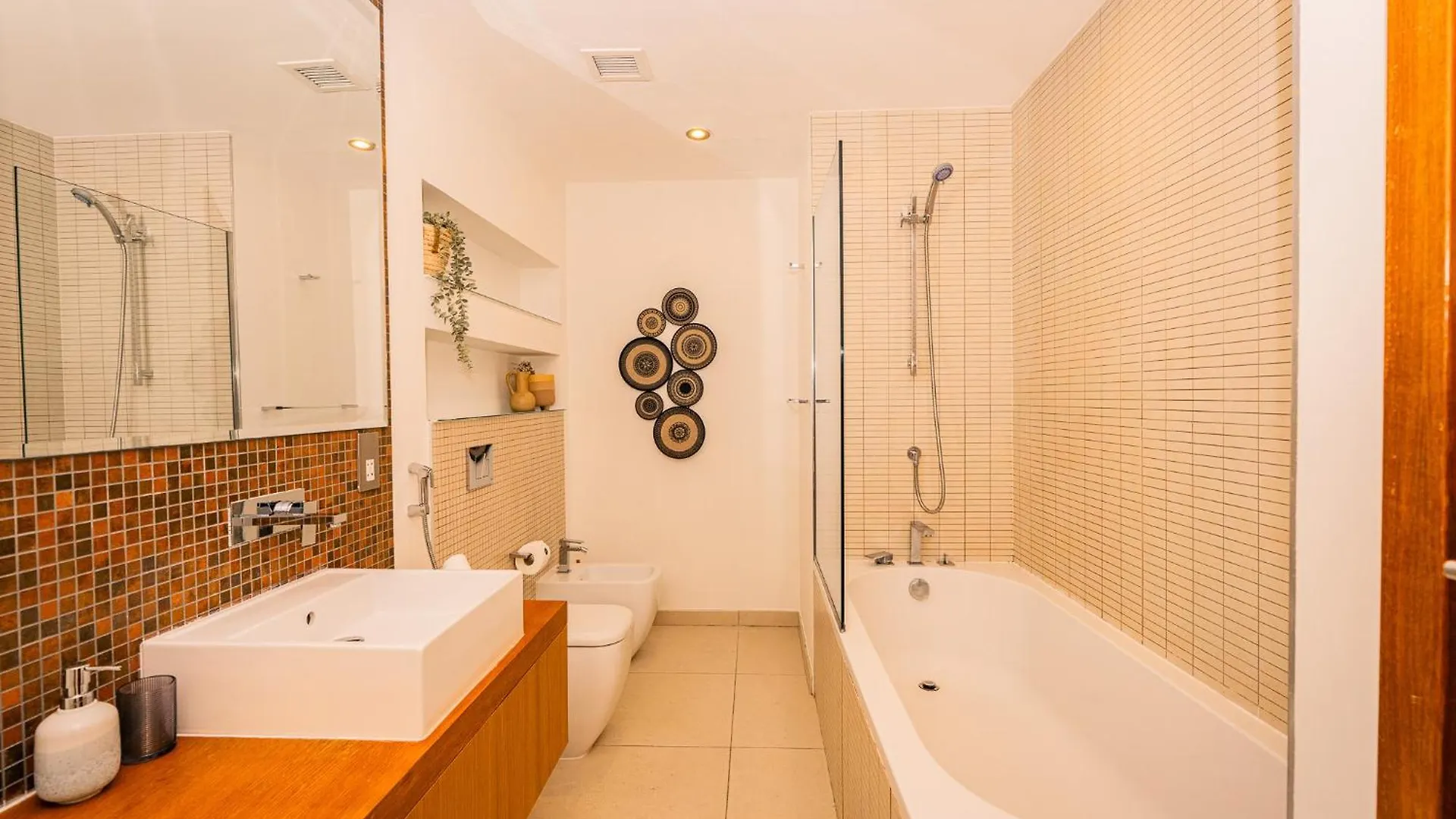Voyage Two Bedroom Haven In Raha Abu Dabi