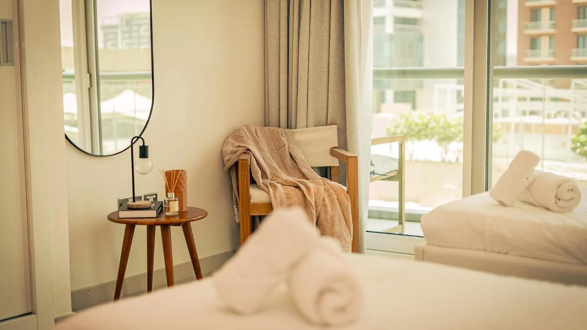 아파트 Voyage Two Bedroom Haven In Raha 아부다비